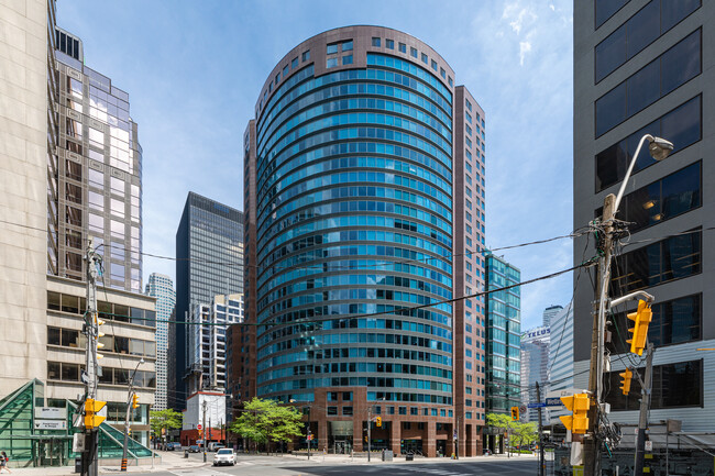 Empire Plaza Condominiums in Toronto, ON - Building Photo - Primary Photo