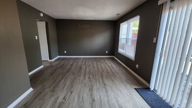 648 Hustings Ct Ln in Virginia Beach, VA - Building Photo - Building Photo