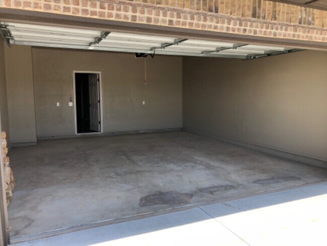 1829 Cypress Ln-Unit -1829 in El Reno, OK - Foto de edificio - Building Photo