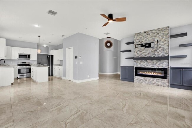 544 Lake Cypress Cir in Oldsmar, FL - Building Photo - Building Photo