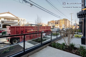 2245 NW 56th St in Seattle, WA - Building Photo - Building Photo