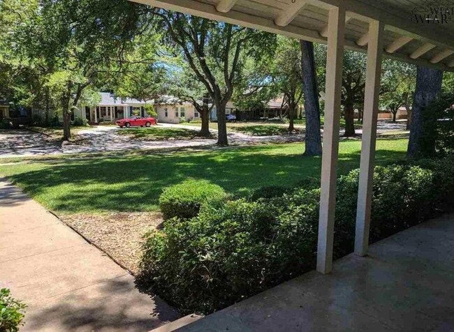 2406 Dartmouth St in Wichita Falls, TX - Building Photo - Building Photo