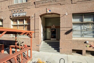 923 E 3rd St in Los Angeles, CA - Building Photo - Building Photo