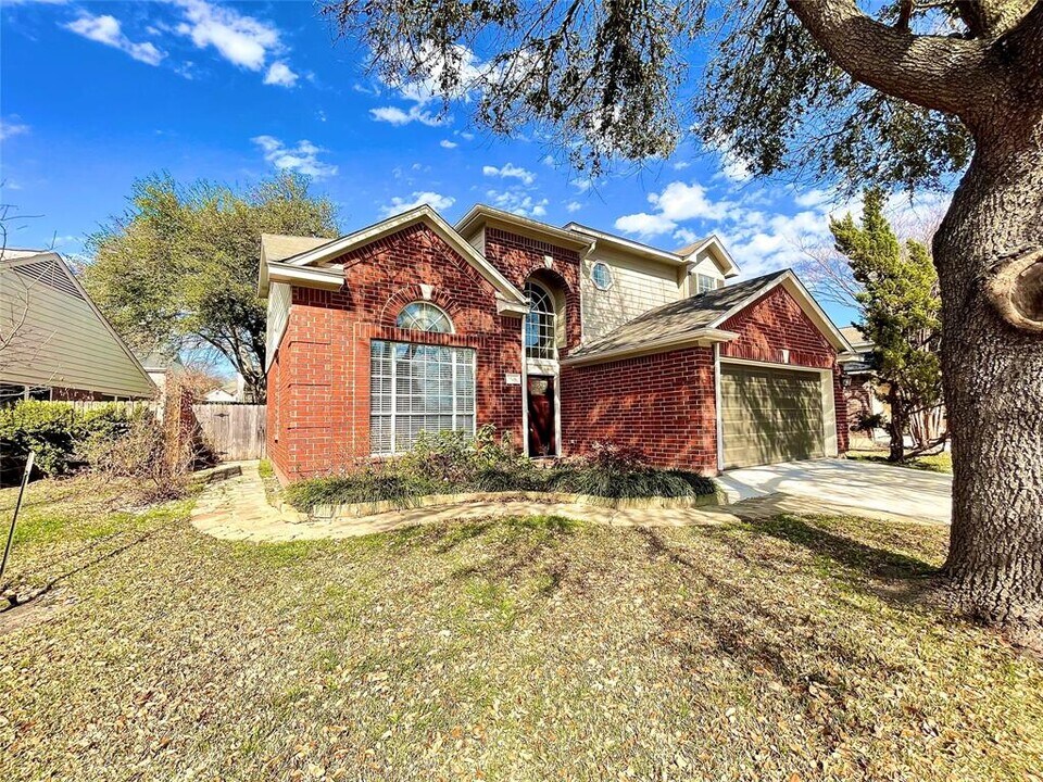 1106 Briargate Dr in Austin, TX - Building Photo
