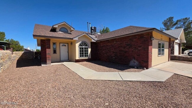 property at 1529 Plaza Verde Dr