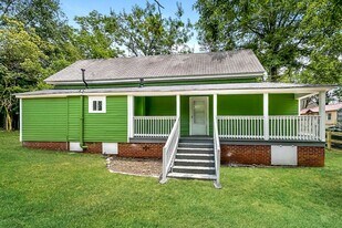 725 Williams St in Griffin, GA - Building Photo