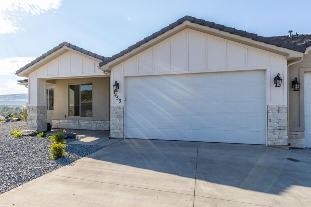 1453 W 460 N in Hurricane, UT - Building Photo