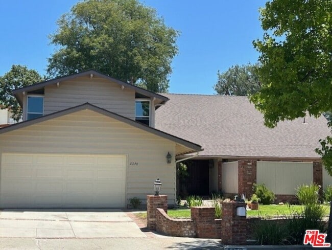 property at 2276 Westridge Rd