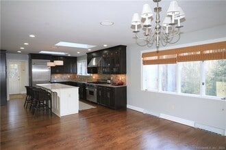 950 Rock Rimmon Rd in Stamford, CT - Building Photo - Building Photo