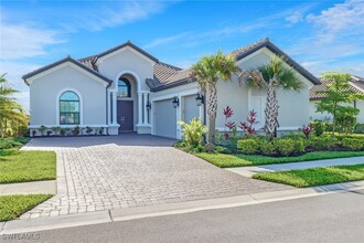 9412 Rapallo St in Naples, FL - Foto de edificio - Building Photo