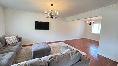 4033 Ramblewood Dr in Troy, MI - Building Photo - Building Photo
