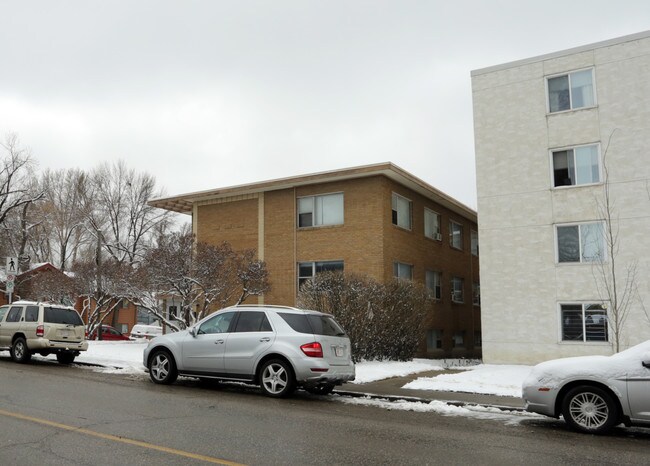 1815 5th St SW in Calgary, AB - Building Photo - Building Photo