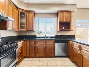 12780 Lorna St in Garden Grove, CA - Foto de edificio - Building Photo