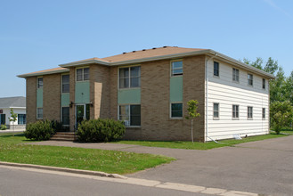 Tower Ave Apartments in Superior, WI - Building Photo - Building Photo