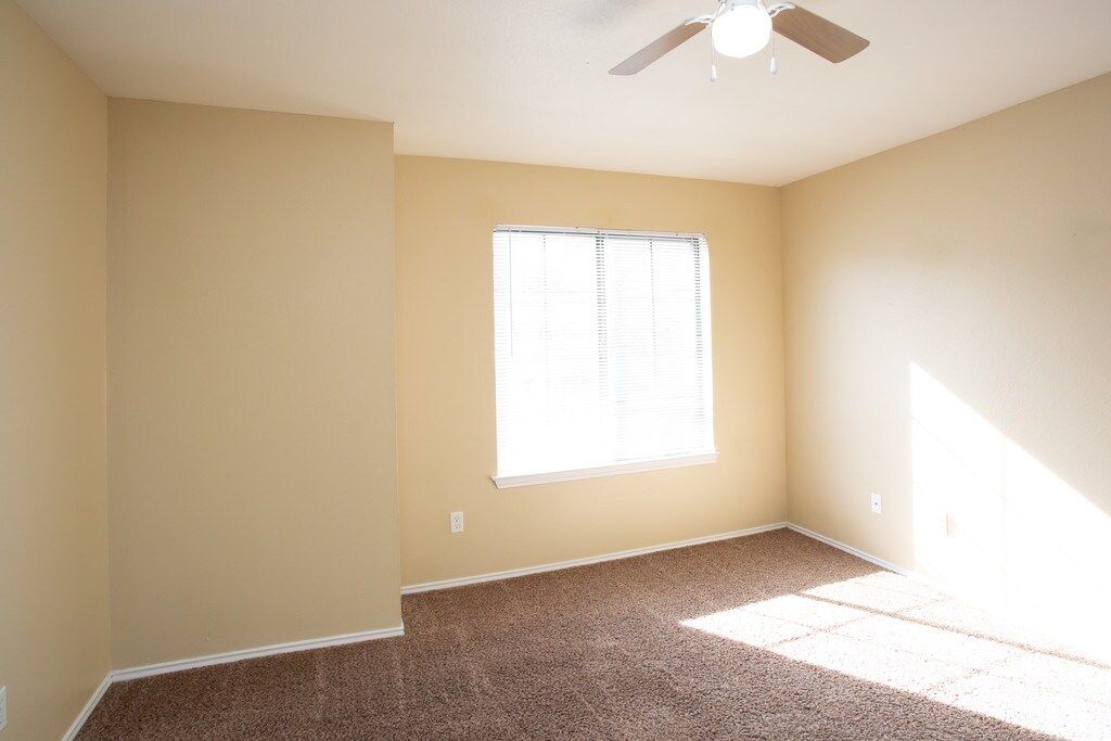 Village at Fox Creek Killeen, TX Apartments