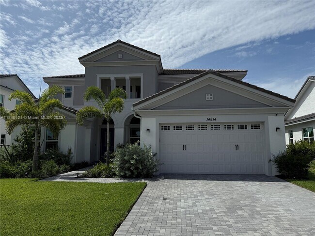 property at 14814 Wildwood Cir