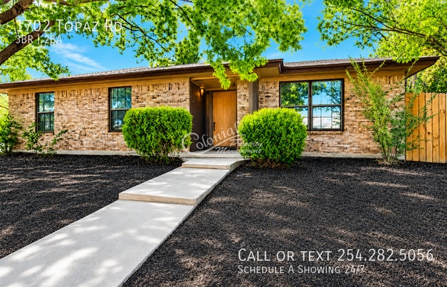 property at 1702 Topaz Rd