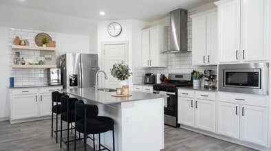 12918 Wempe Wy in Houston, TX - Building Photo - Building Photo