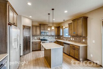 16043 Estate Ln in Lakeville, MN - Building Photo - Building Photo