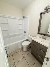 206 W Idlewild Ave in Eustis, FL - Building Photo - Building Photo