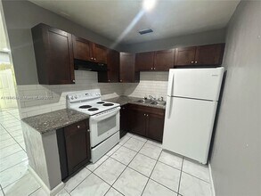 5321 NW 21st Ct in Lauderhill, FL - Building Photo - Building Photo