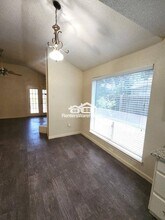 3835 Brookwind Dr in La Porte, TX - Building Photo - Building Photo