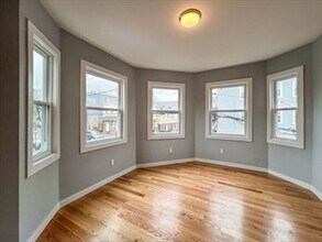 22-24-24 Shelby St in Boston, MA - Building Photo - Building Photo