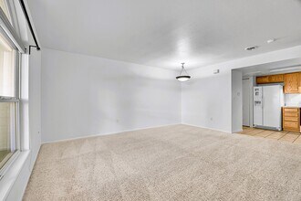 1697 S Cole St in Lakewood, CO - Building Photo - Building Photo