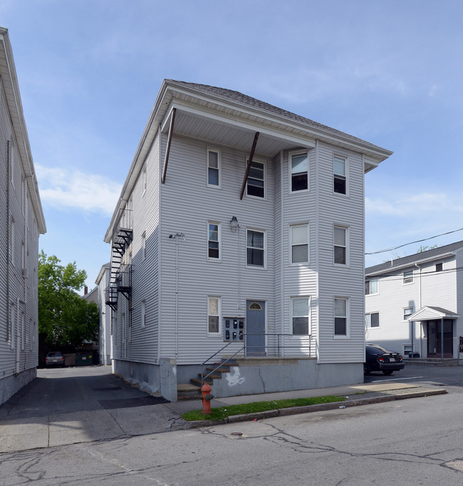 56-58 Deane St Apartments | New Bedford, MA Apartments For Rent