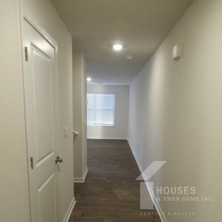 205 W Blackstock Rd in Spartanburg, SC - Building Photo