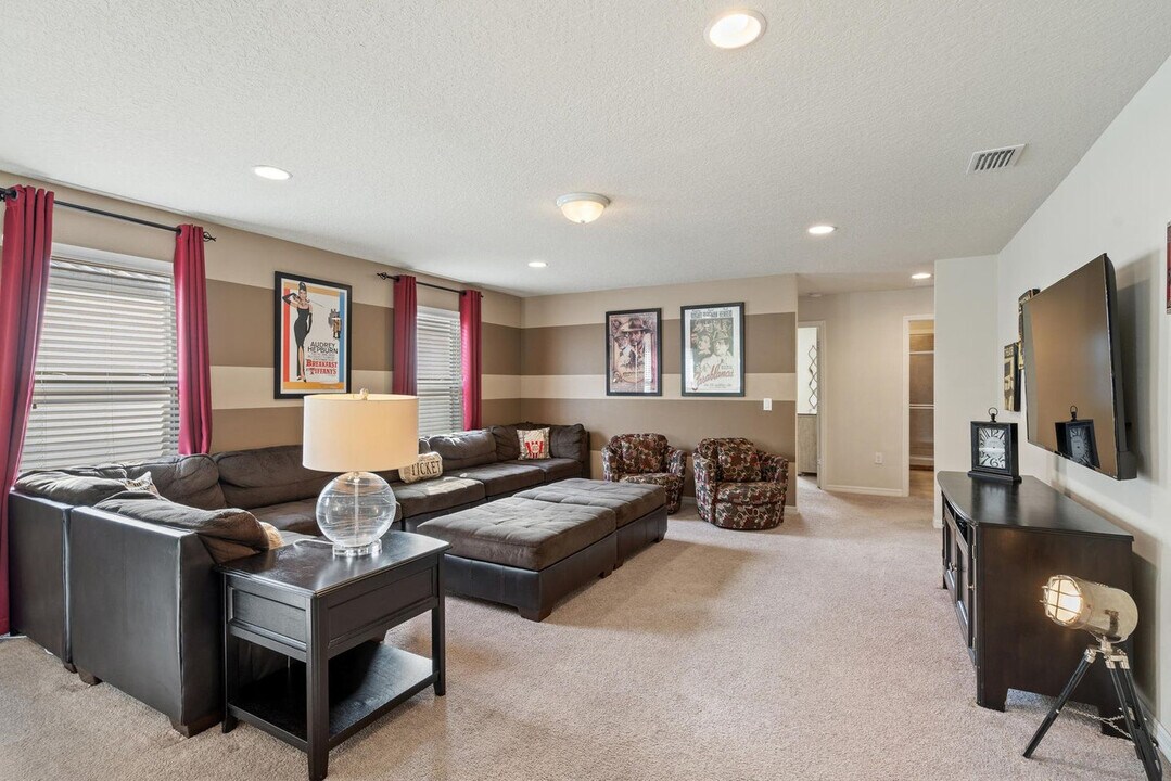 2104 Rome Dr in Kissimmee, FL - Building Photo