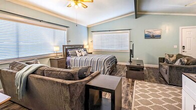 918 S G St in Port Angeles, WA - Building Photo - Building Photo