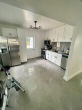 2459 Dewey St in Hollywood, FL - Building Photo - Building Photo