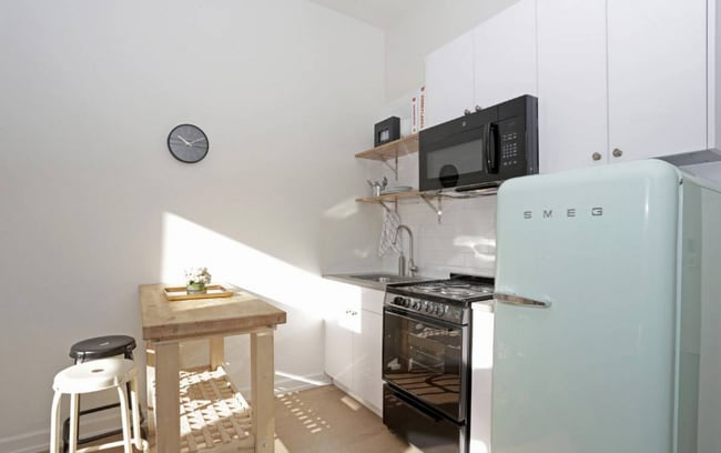 98 W Chicago Ave in Chicago, IL - Building Photo - Building Photo