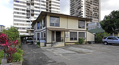 1536 Liholiho St in Honolulu, HI - Building Photo - Building Photo