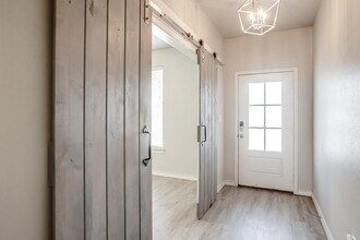 2328 104th St in Lubbock, TX - Building Photo - Building Photo