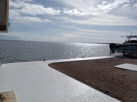1655 Sunrise Dr in Big Pine Key, FL - Building Photo