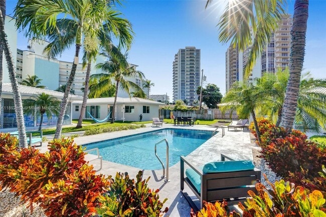 2712 NE 32nd Ave in Fort Lauderdale, FL - Building Photo - Building Photo
