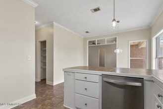 292 Cherry Bark Dr in Brandon, MS - Building Photo - Building Photo