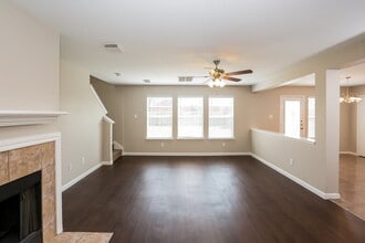 8010 Suffield Glen Ln in Humble, TX - Building Photo - Building Photo