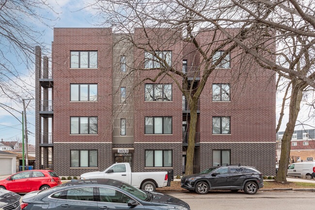 3057 Lawndale in Chicago, IL - Foto de edificio - Building Photo