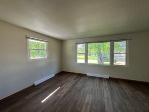 803-805 Caroline St in Neenah, WI - Building Photo - Building Photo