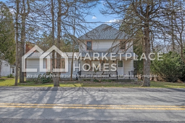 189 Chapman Lake Rd in Jermyn, PA - Building Photo