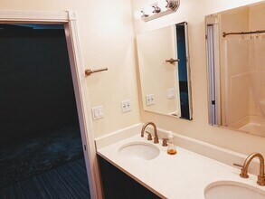 20 Reichold Rd, Unit B in Wexford, PA - Building Photo - Building Photo