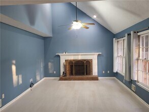 2990 Riverbend Dr in Snellville, GA - Building Photo - Building Photo