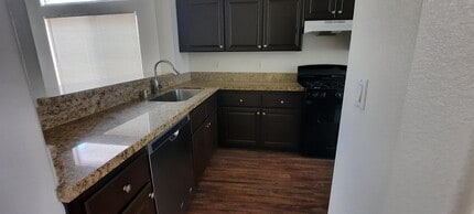 18 Mesquite Village Cir in Henderson, NV - Building Photo - Building Photo