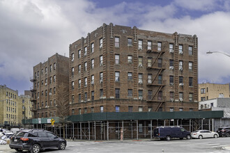 2123 Tiebout Ave in Bronx, NY - Building Photo - Primary Photo