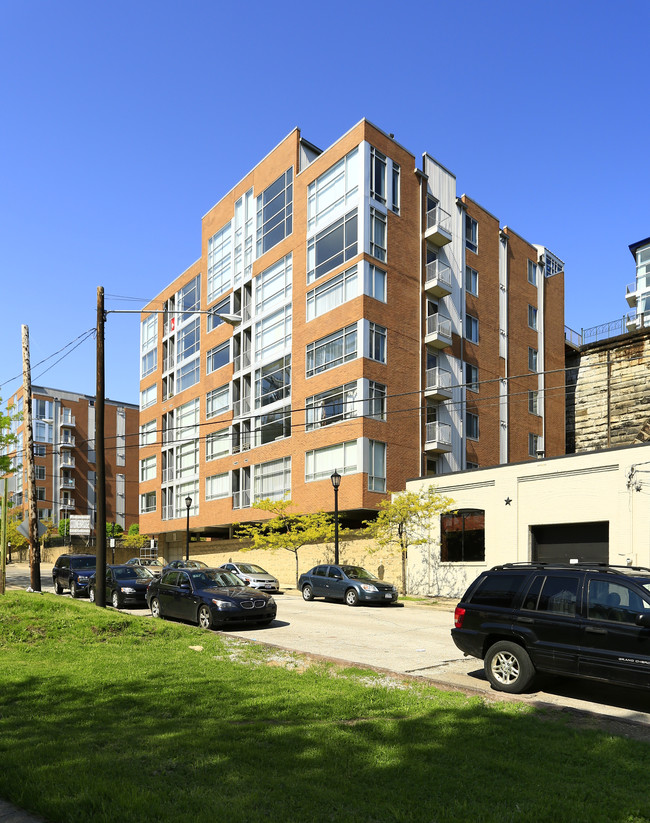 Stonebridge Plaza in Cleveland, OH - Foto de edificio - Building Photo