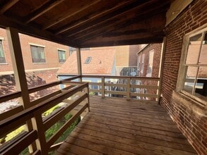 612 Caroline St, Unit A in Fredericksburg, VA - Building Photo - Building Photo