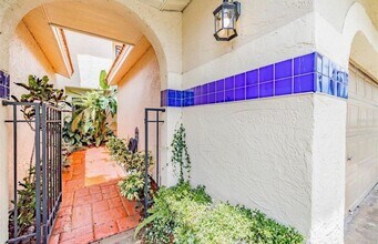 10442 St Tropez Pl in Tampa, FL - Building Photo - Building Photo